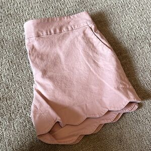 Pink Scalloped Hem Women's Shorts